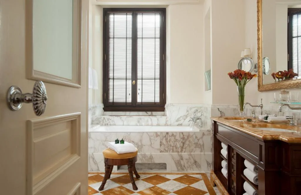 Premier Twin Room — Four Seasons Hotel Firenze