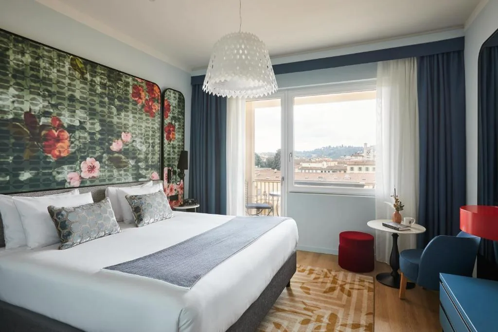 Camera Premium King con Balcone — Hotel Indigo Florence by IHG