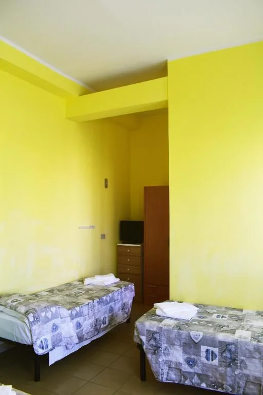 Camera Quadrupla Comfort — Casa per Ferie Nostra Signora Tonfano