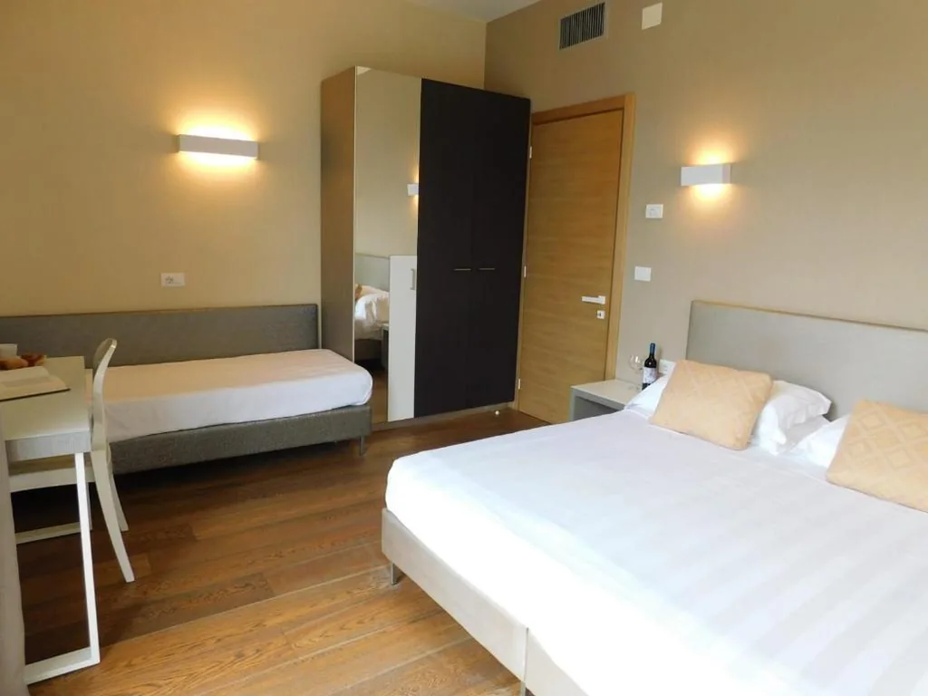 Comfort Quadruple Room — Hotel Bracciotti