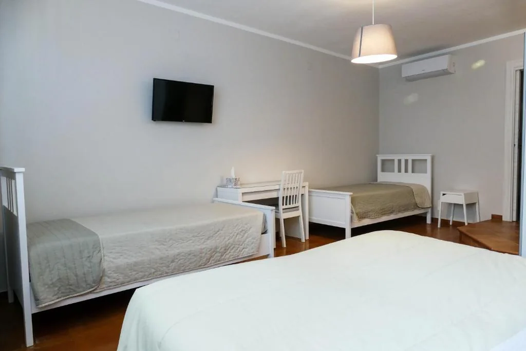 Quadruple Room with Private Bathroom — Gialel Pisa Guest House