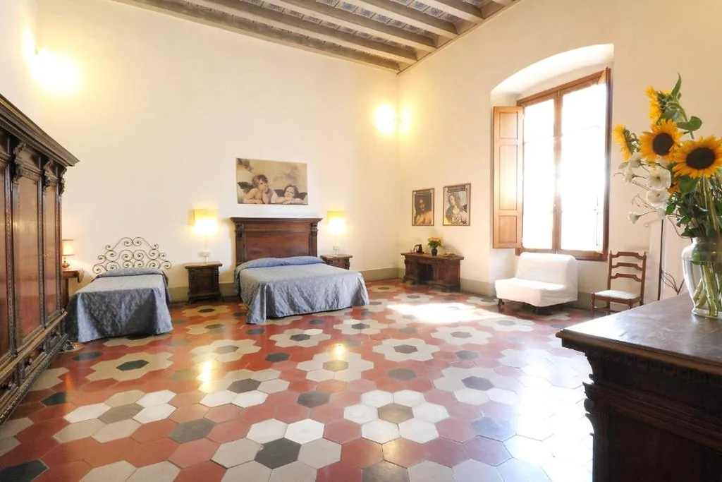 Camera Quadrupla con Doccia Privata e Bagno in Comune — Hotel Bavaria
