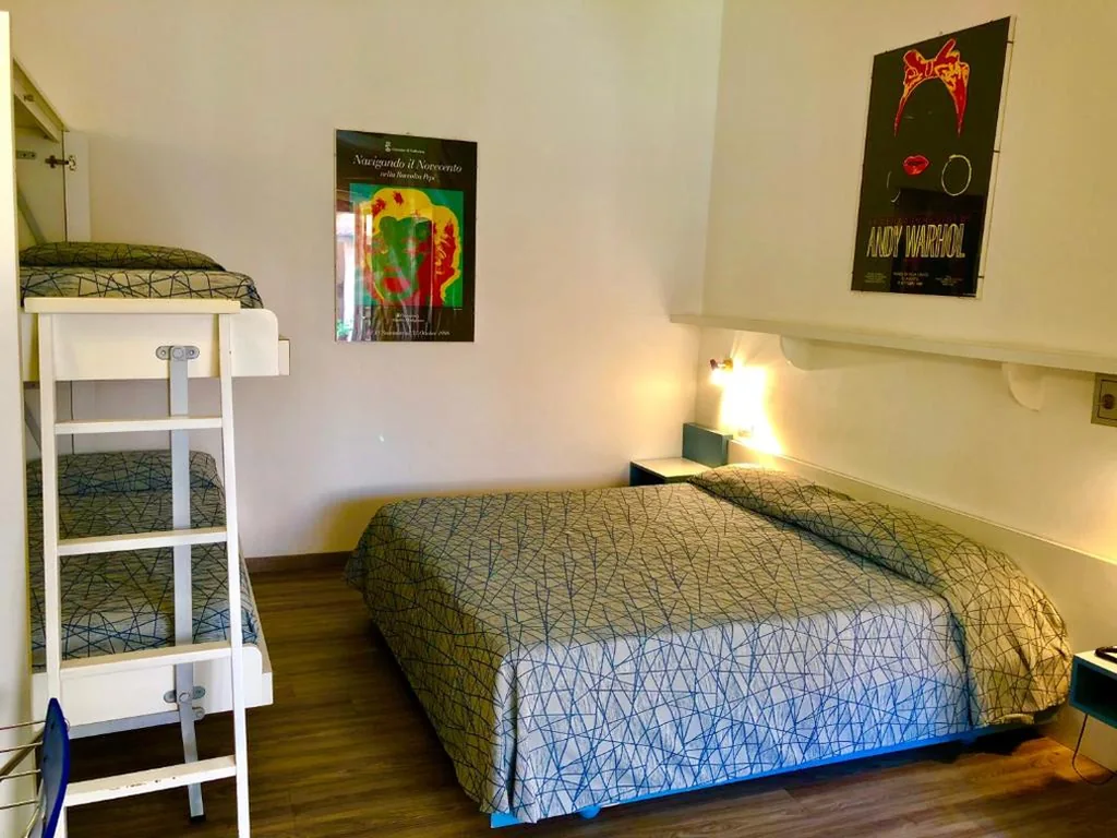 Quadruple Room with Garden View — Hotel Sabrina