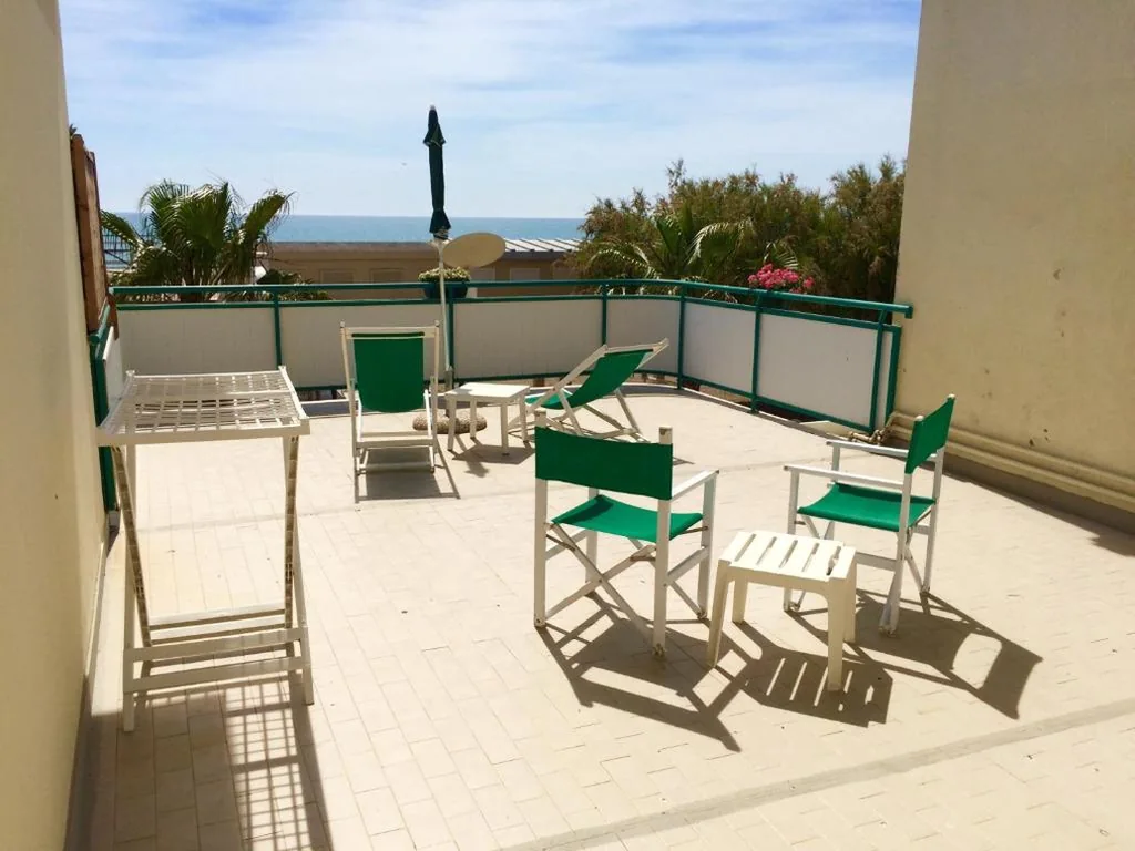 Camera Quadrupla con Vista Mare — Lungomare Hotel