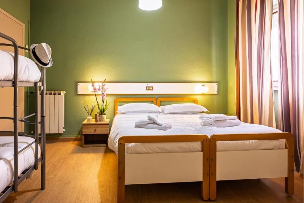 Camera Quadrupla Economy — Hotel Laurin