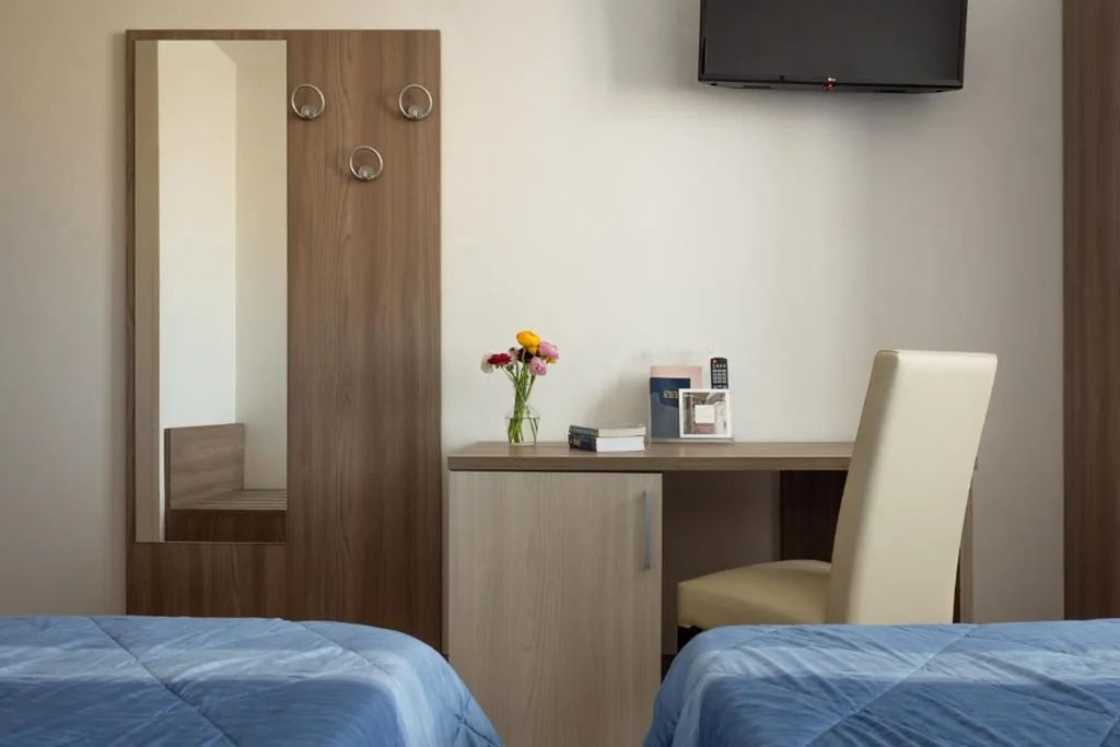 Quadruple Room — Foresteria Valdese di Firenze