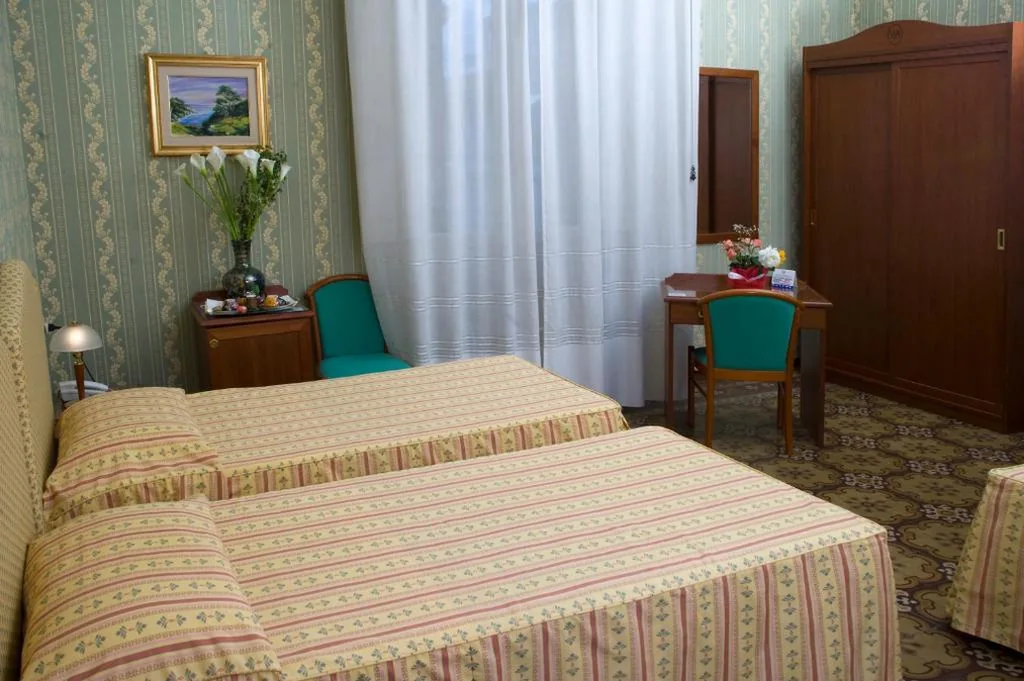 Camera Quadrupla — Hotel Beatrice