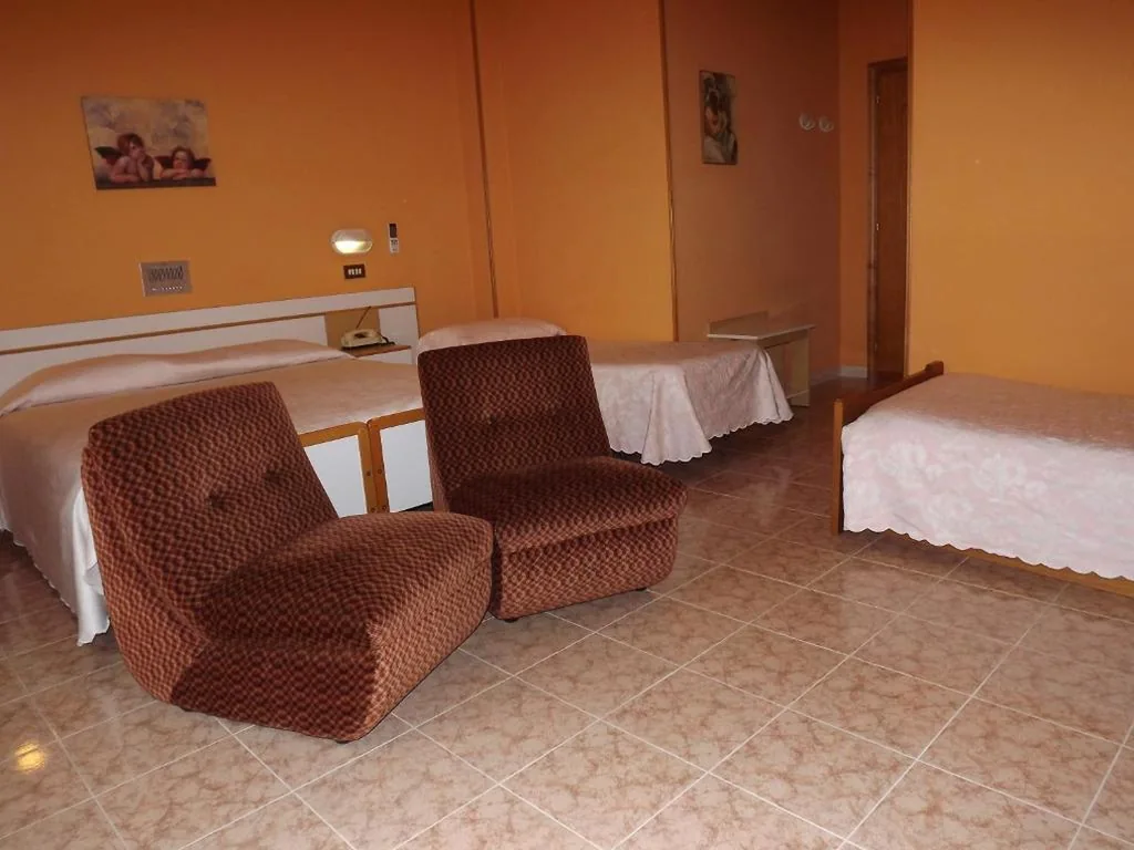 Camera Quadrupla — Hotel Cristina