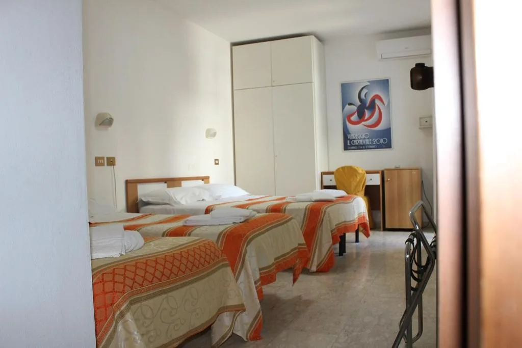 Camera Quadrupla — Hotel Derna