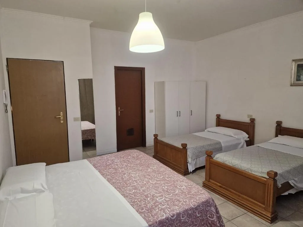 Camera Quadrupla — Hotel Firenze 2000