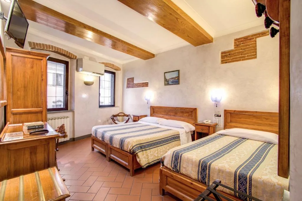 Camera Quadrupla — Hotel Lorena