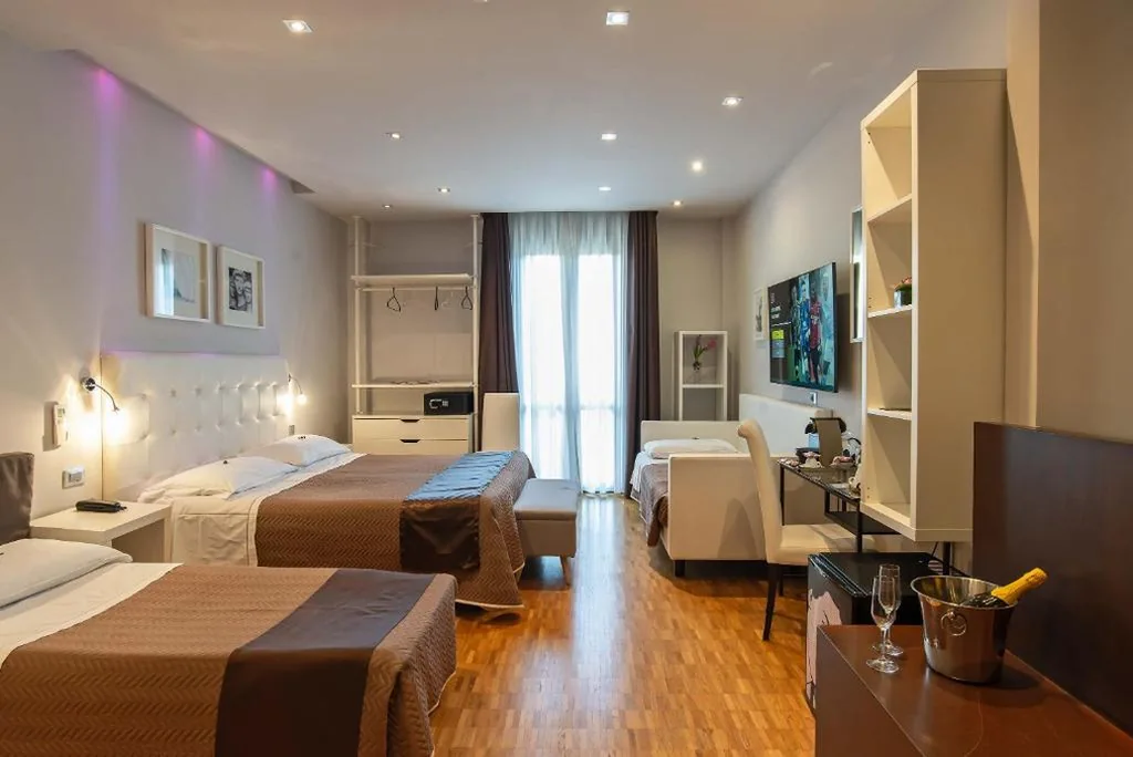 Camera Quadrupla — Hotel Orcagna