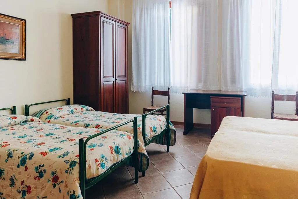 Camera Quadrupla — Hotel Savoia e Campana