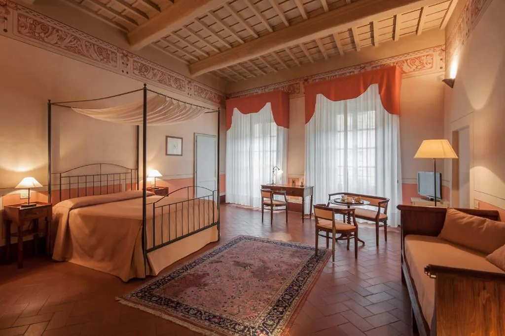 Camera Quadrupla — L’Antico Pozzo Boutique Historic Hotel in San Gimignano
