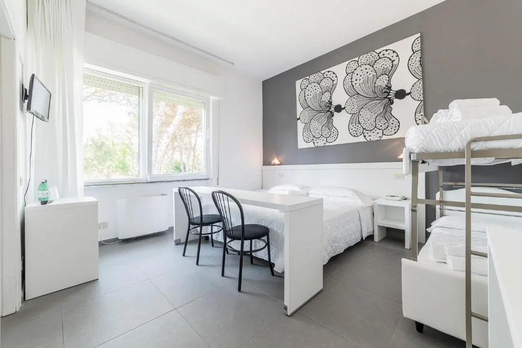 Camera Quadrupla Standard — Hotel La Bussola