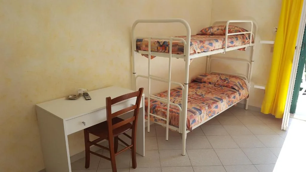 Standard Quadruple Room — Hotel Villa Etrusca