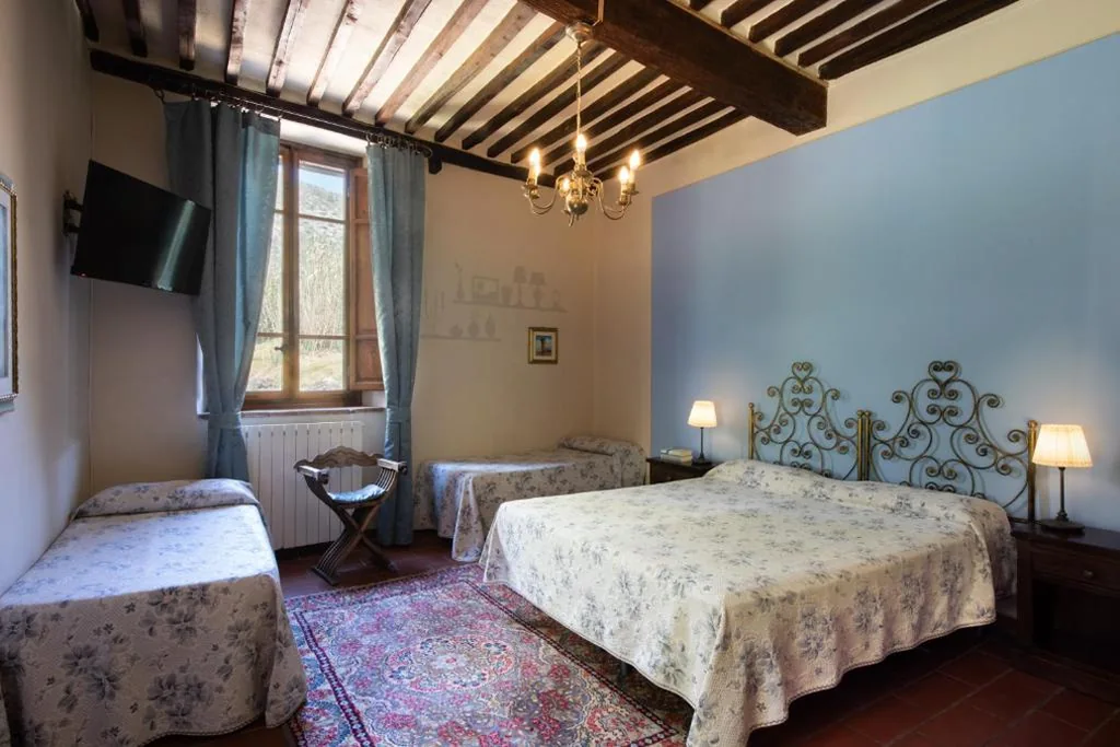 Camera Quadrupla Standard — Hotel Villa Rinascimento
