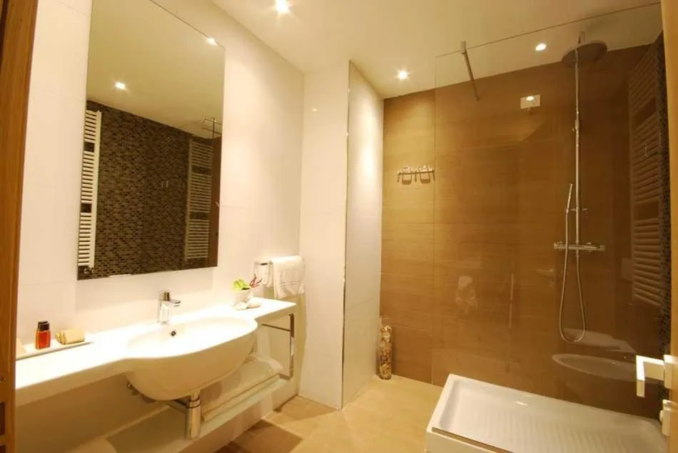 Superior Quadruple Room with Sea View — Hotel Bracciotti