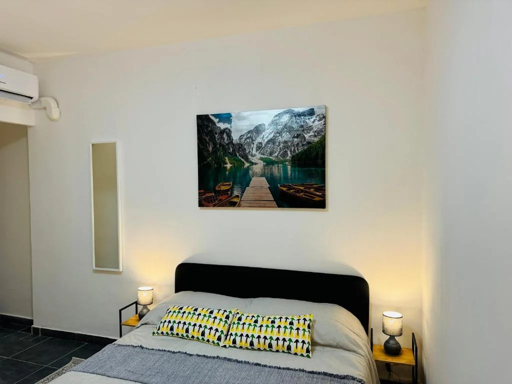 Queen Room with Private Bathroom — B&B Porta Aperta