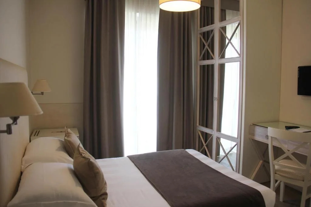 Camera Queen con Balcone — Hotel Bijou
