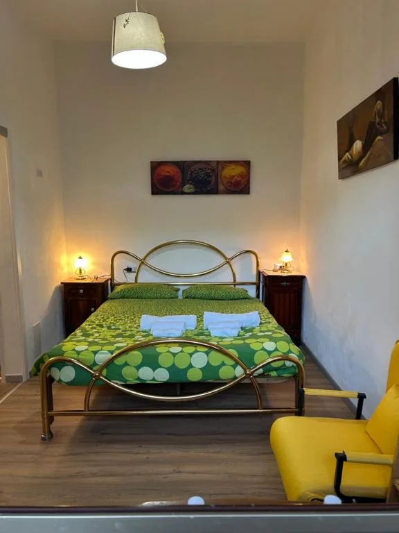 Queen Room with Hot Tub — Darsena Charming B&B by Villa Valentina Versilia