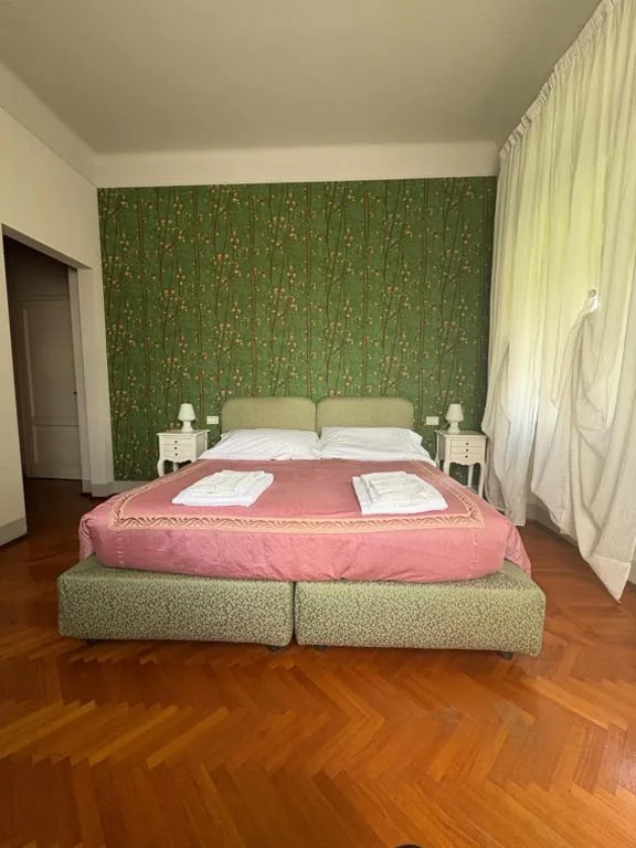 Queen Room with Garden View — B&B Villa Agnese Lucca