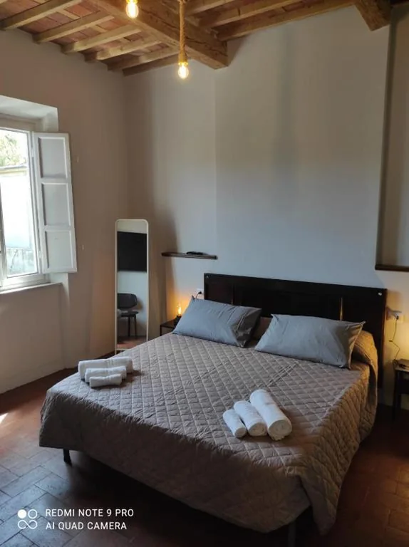 Queen Room with Garden View — B&BIG LUCCA