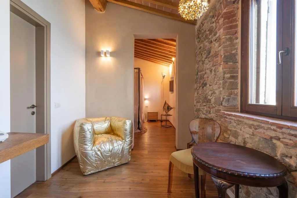 Queen Room with Lateral Sea View — Torre Mozza – Dimora d’ Epoca