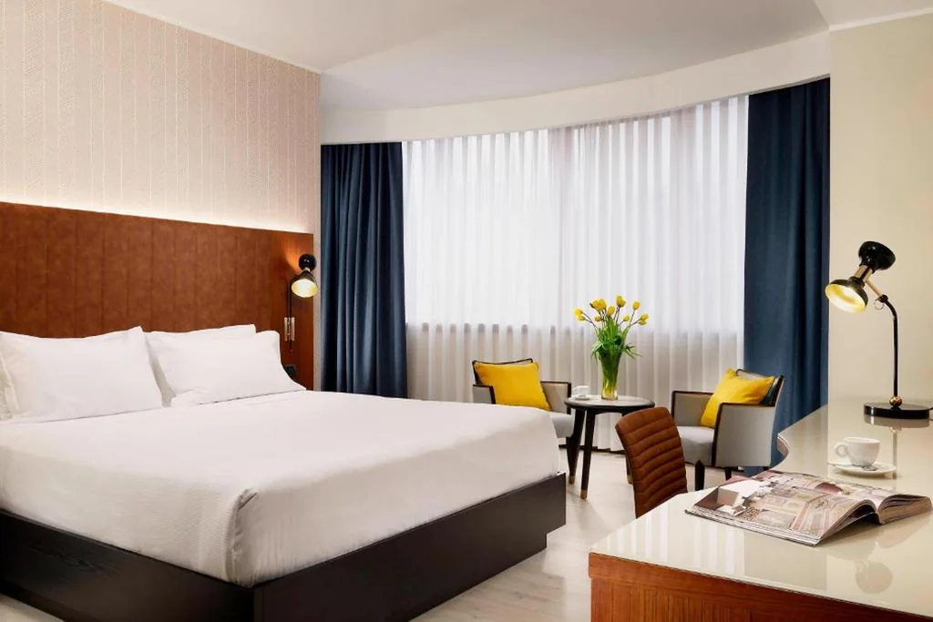 Deluxe Queen Room — Four Points by Sheraton Siena