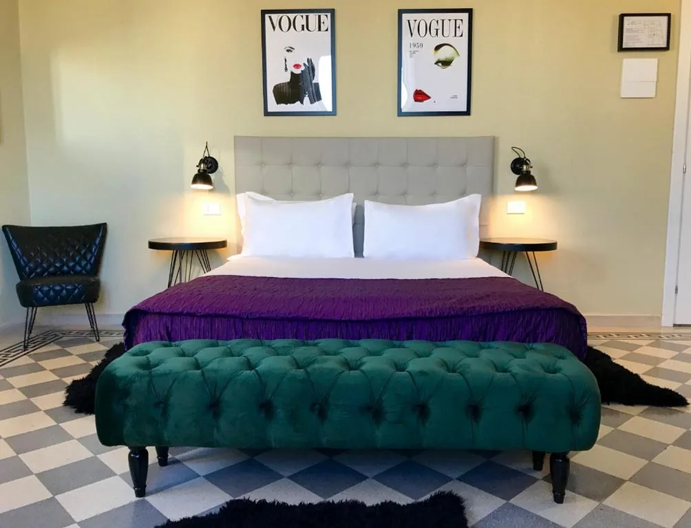 Deluxe Queen Room — Guest House La Grancontessa