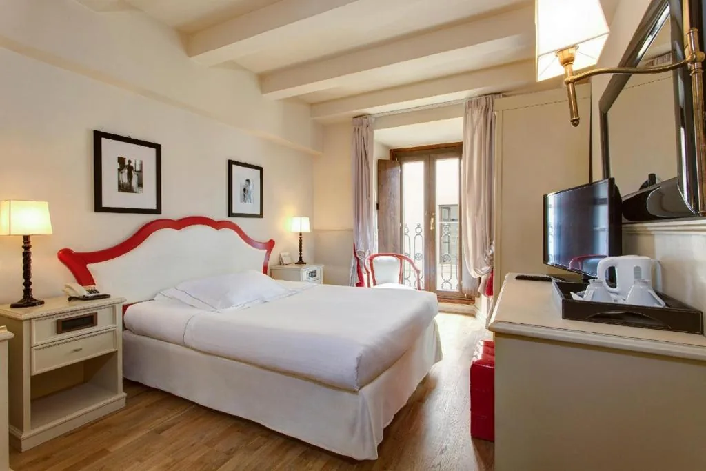 Queen Room — Grand Hotel Cavour