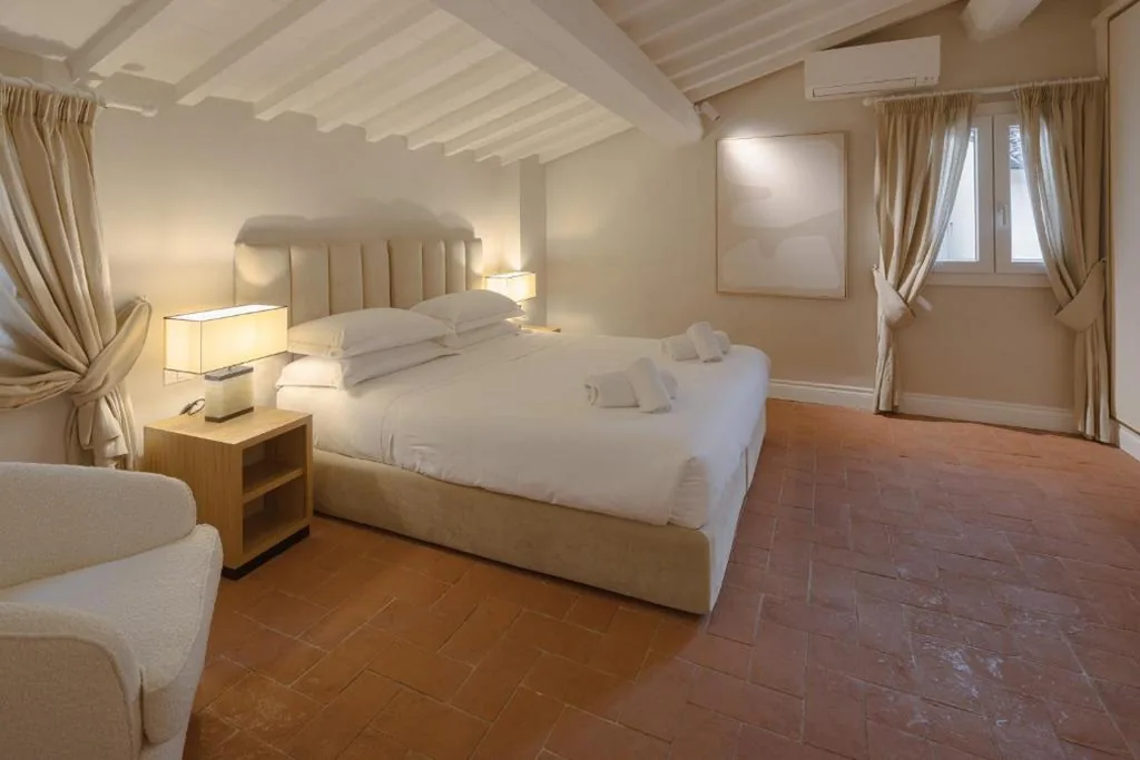 Camera Queen Standard — Relais Condotta