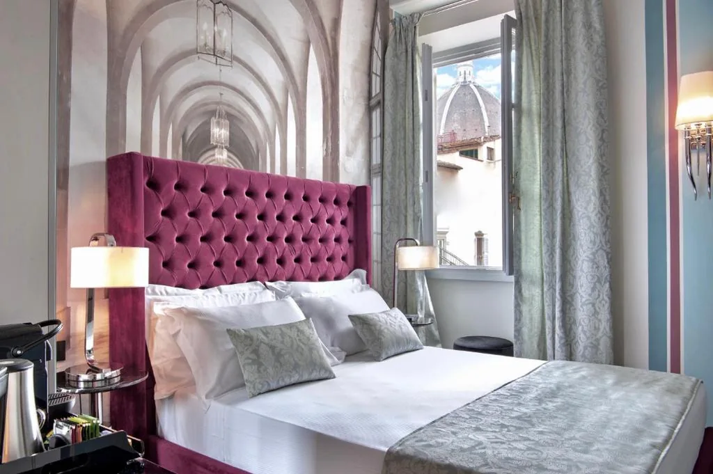 Superior Queen Room with Cathedral View — Arte’ Boutique Hotel