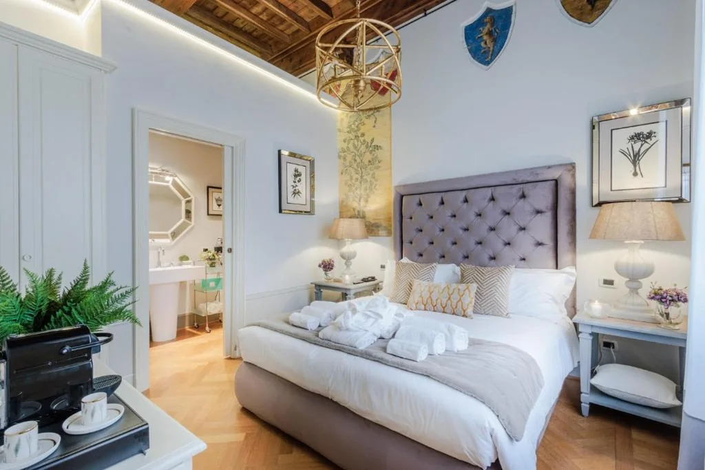 Superior Queen Room — Lucca Heritage Retreat