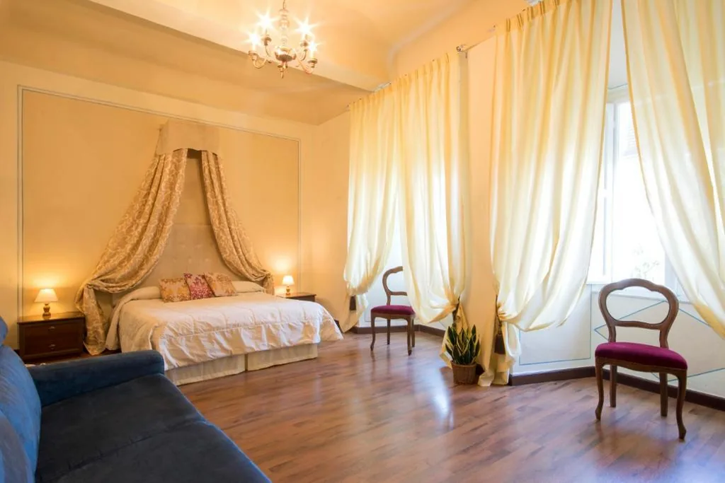 Quintuple Room — B&B Pantaneto – Palazzo Bulgarini