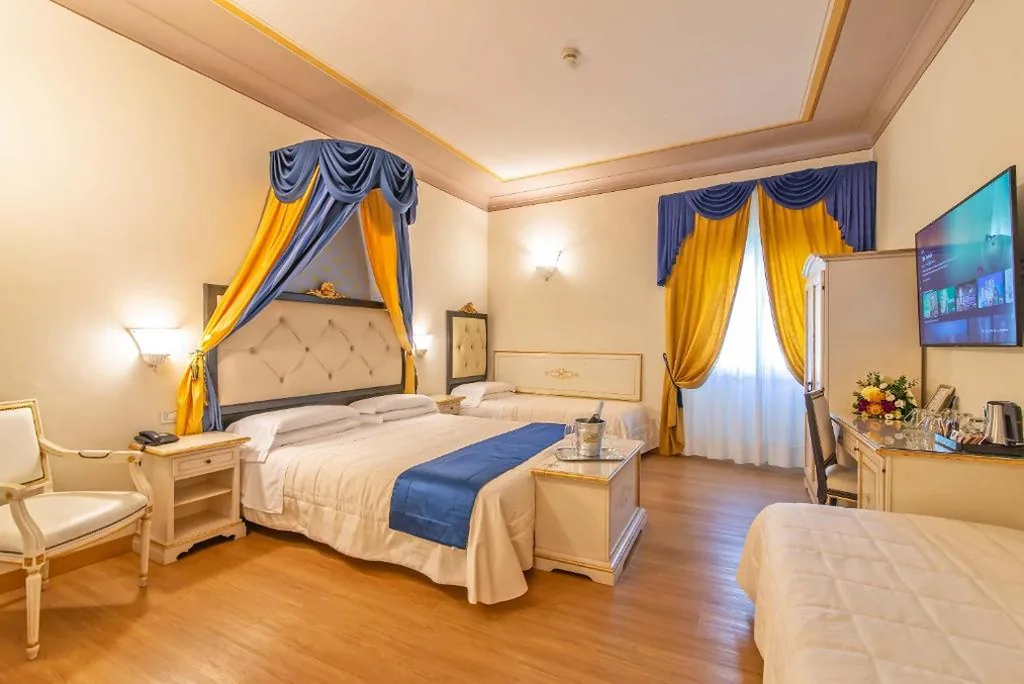 Camera Quintupla — Hotel Porta Faenza