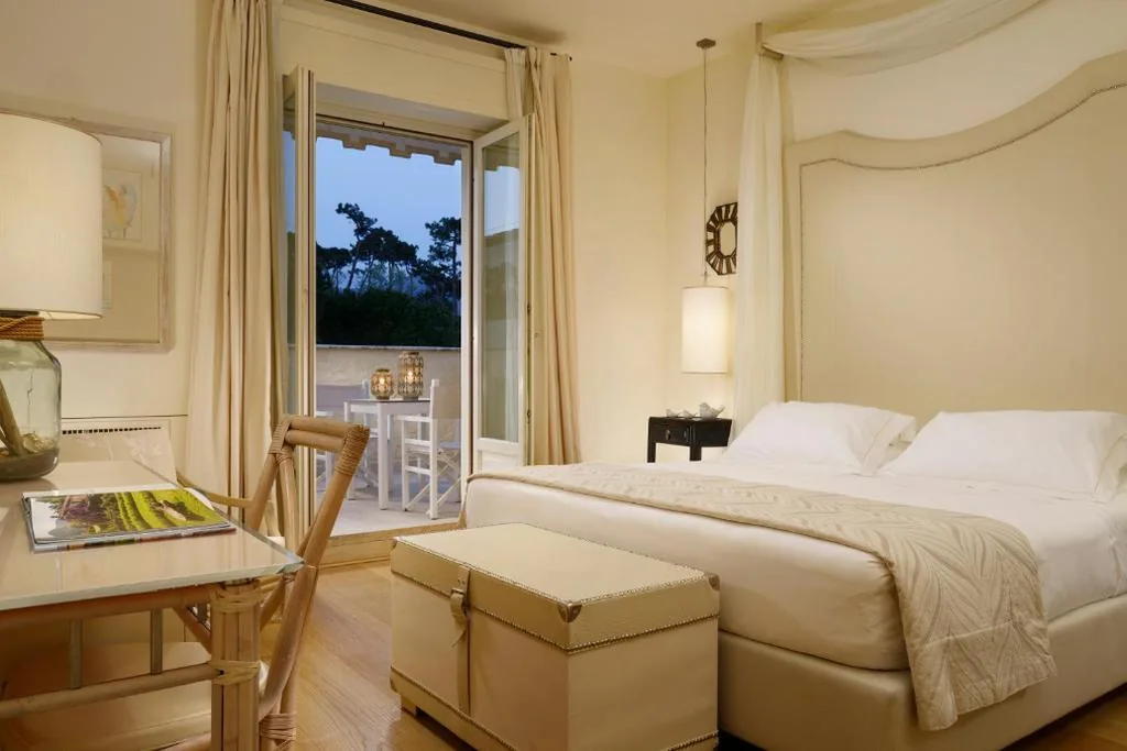 Romantic Room — Villa Roma Imperiale