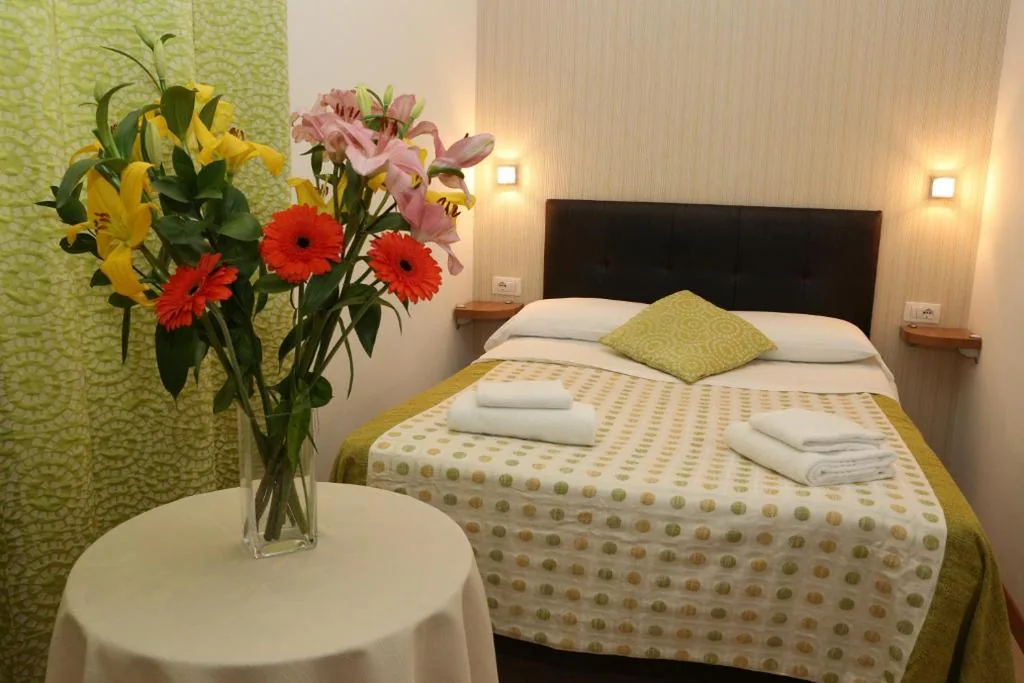 Single Room — Adelaide House