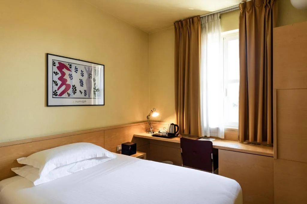 Single Room — Albergo Celide