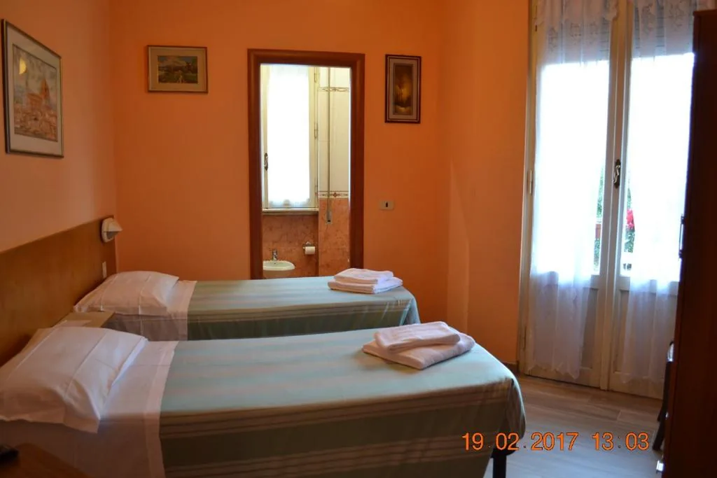 Single Room — Albergo Cinzia