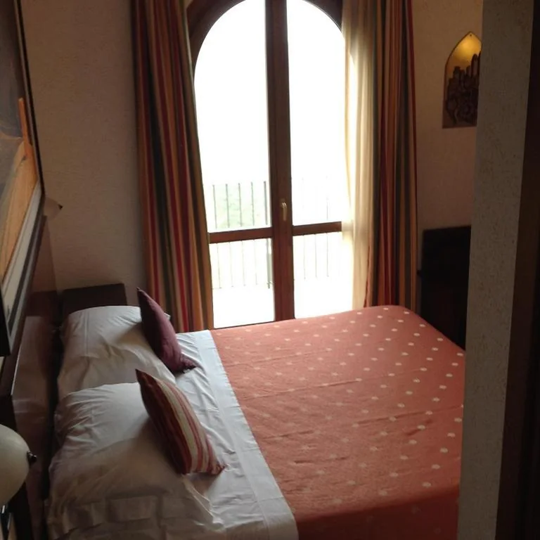 Camera Singola Ampia — Hotel Sovestro