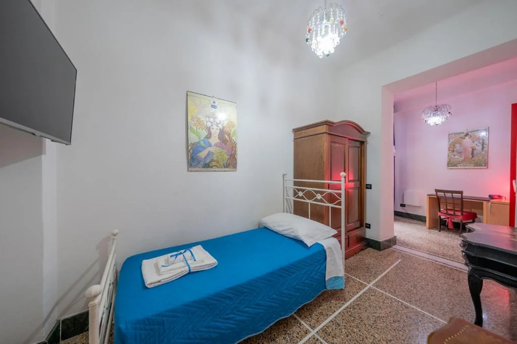 Camera Singola — BBC Christian Bed & Breakfast – Self Check-in Only