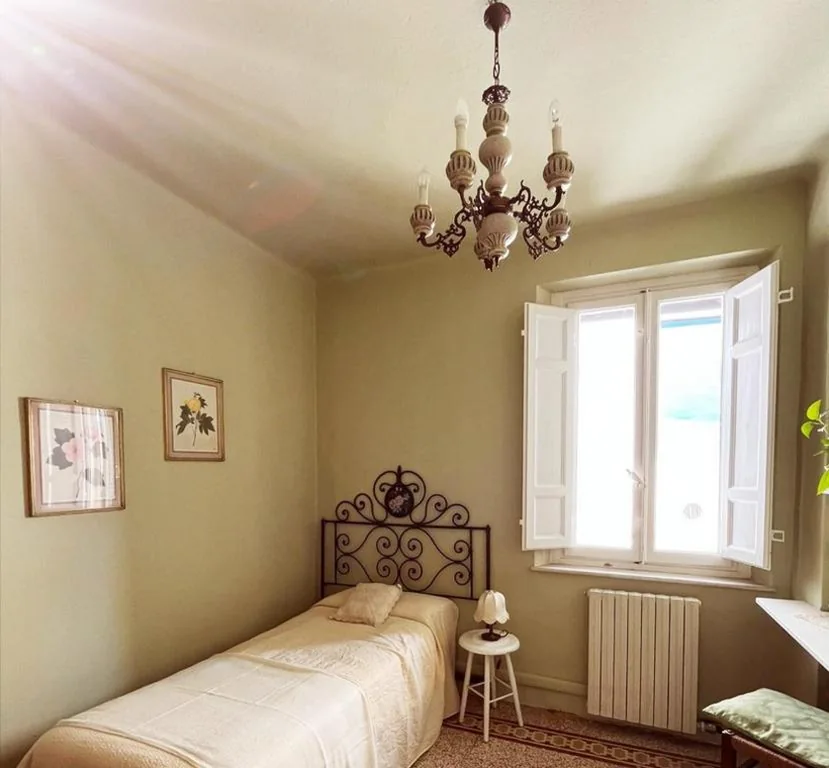 Single Room — Bed and Breakfast Evelina