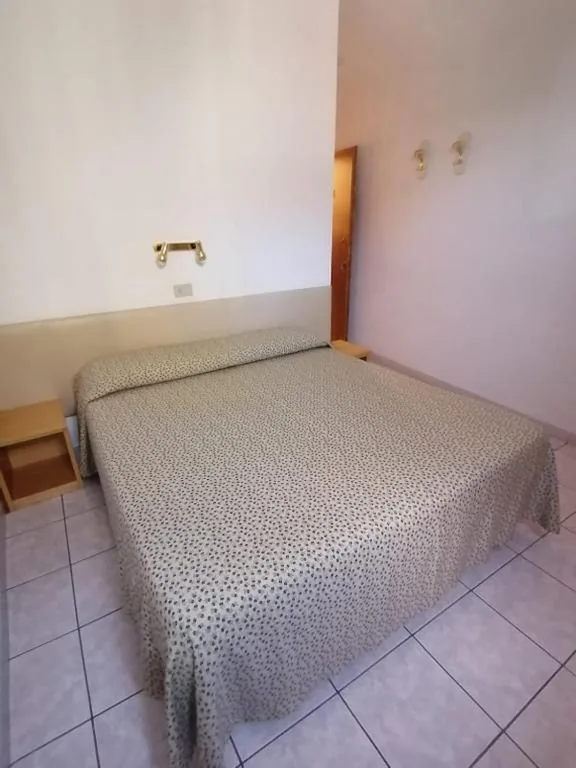 Single Room — Camere la torre