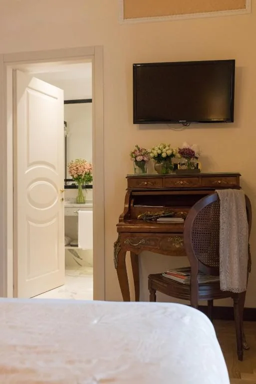 Camera Singola Classic — Hotel Bernini Palace