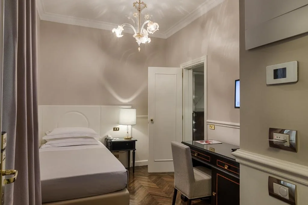 Classic Single Room — Plaza Hotel Lucchesi