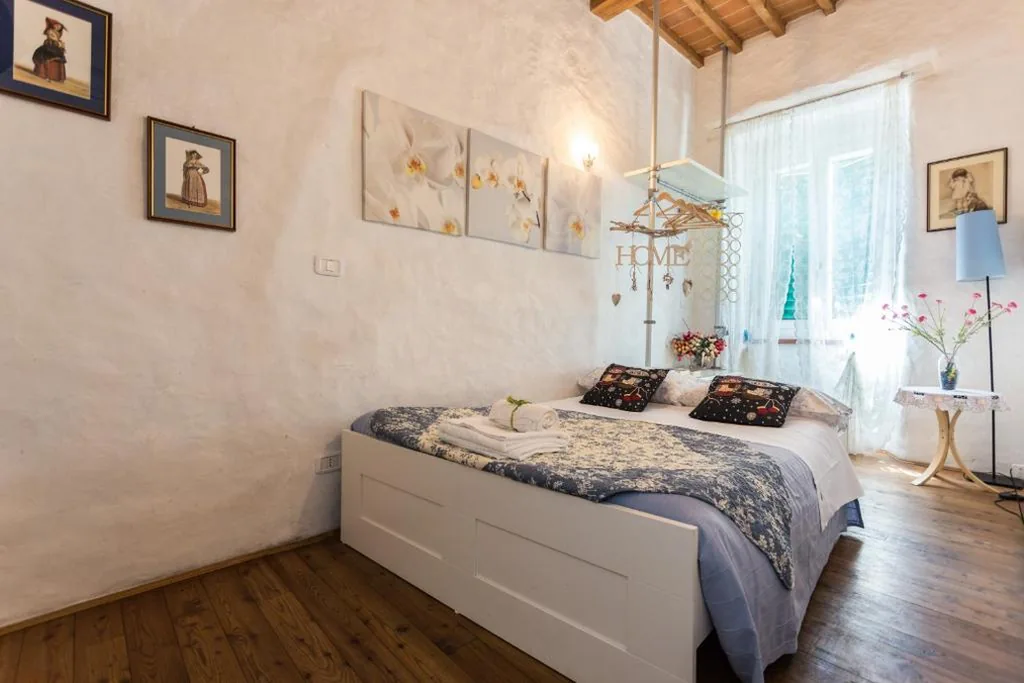Comfort Single Room with Shower — Antiche Mura