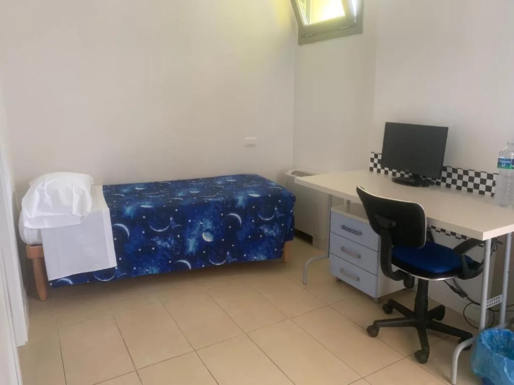 Camera Singola con Bagno Privato — Affittacamere LA CONTESSA