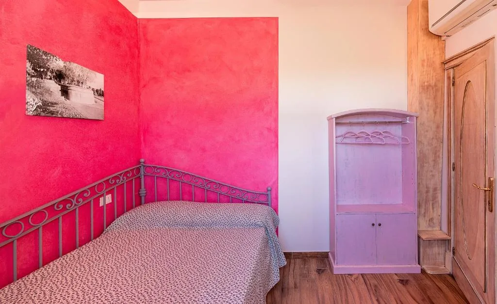 Camera Singola con Bagno Privato Esterno — B&B Il Giardino dei Poeti and Apartaments