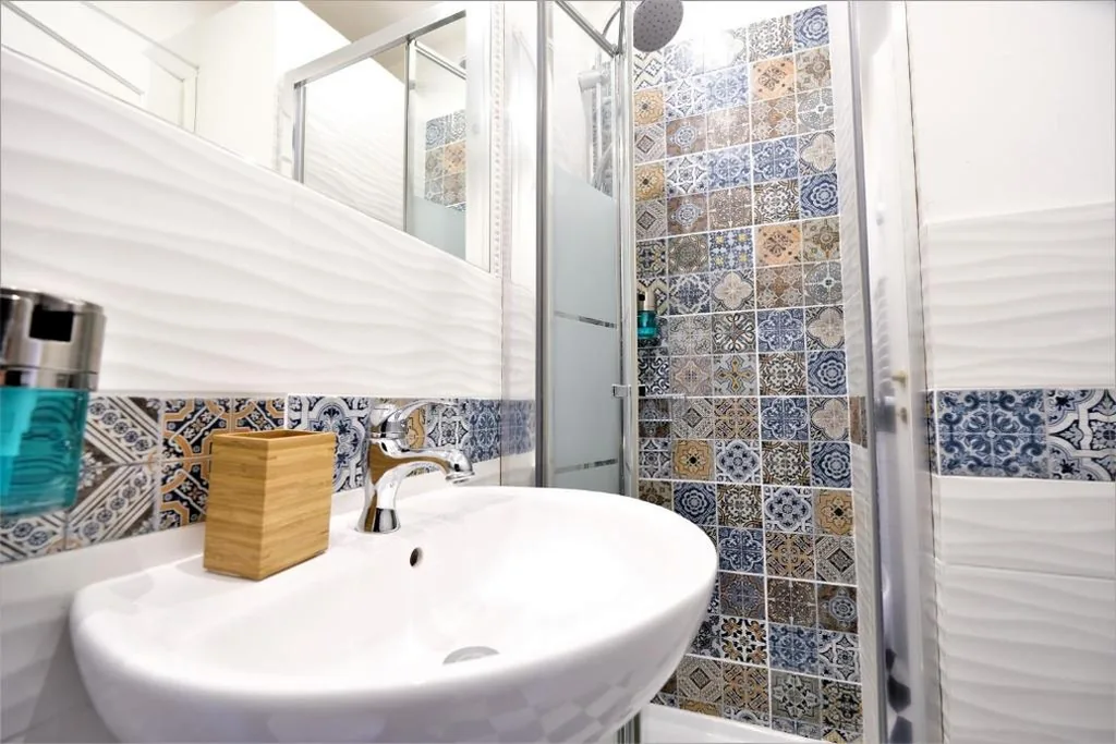 Camera Singola con Bagno Privato — Vin Novo Rooms & Apartments